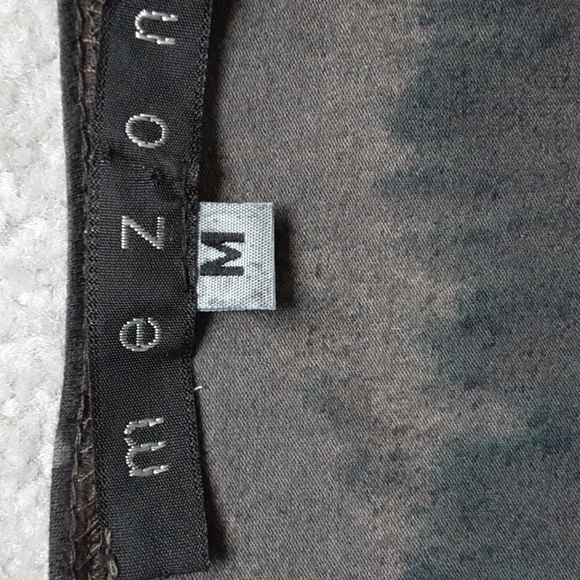 Mezon deep-scoop neck, 3/4 length sleeve knit top, popular item. Buy it now! - Picture 5 of 10